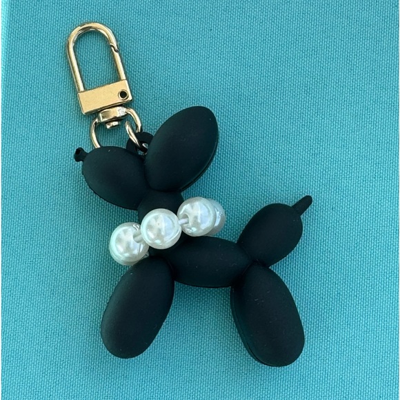 Source Unknown Accessories - BAG CHARM Black Cartoon Balloon Puppy With Pearl Necklace